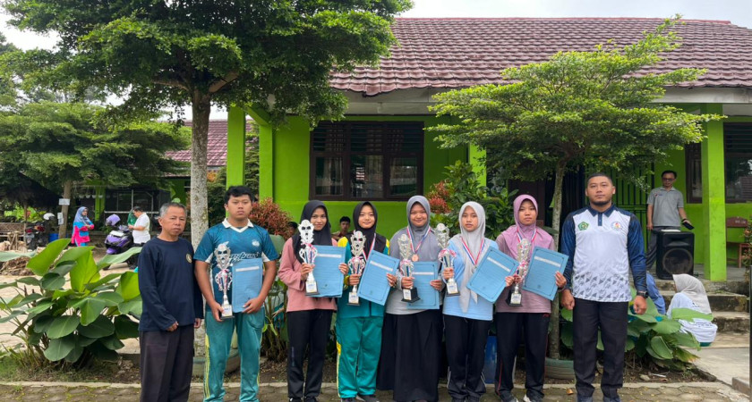 Sehat, Kompak, dan Berprestasi: Civitas Akademika MAN 1 Lampung Barat Semarakkan Senam Bersama dan Pembagian Hadiah Juara FK2MA 2026